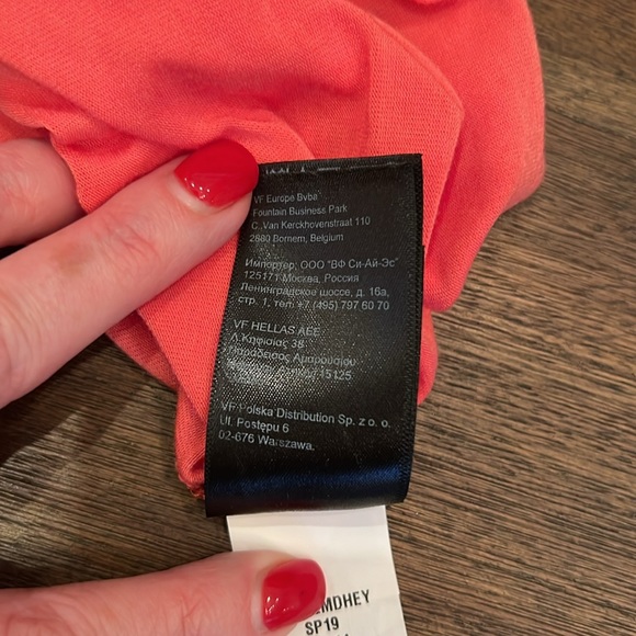 North Face Women's Short Sleeve Scoop neck tunic, coral, soft, size L - Picture 7 of 9